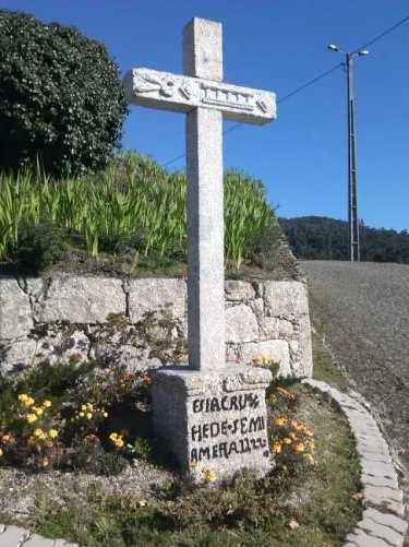 Antiga Via-sacra, Cruzeiros